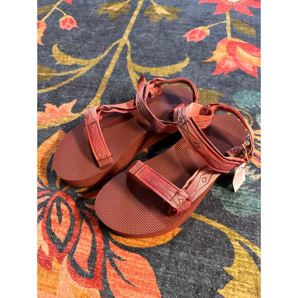 NWT Teva Flatform Universal Sunscape Sandals Size 8 - Picture 4 of 8